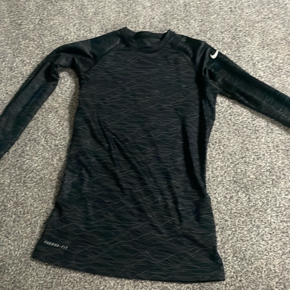 Therma fit Nike long sleeve